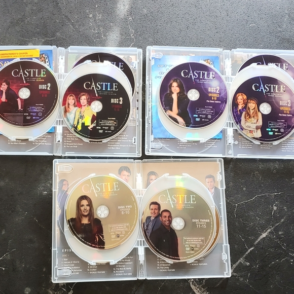 Excellent Used Condition CASTLE TV Series 5 SEASON DVD Collector's 25 disc set - Picture 6 of 10